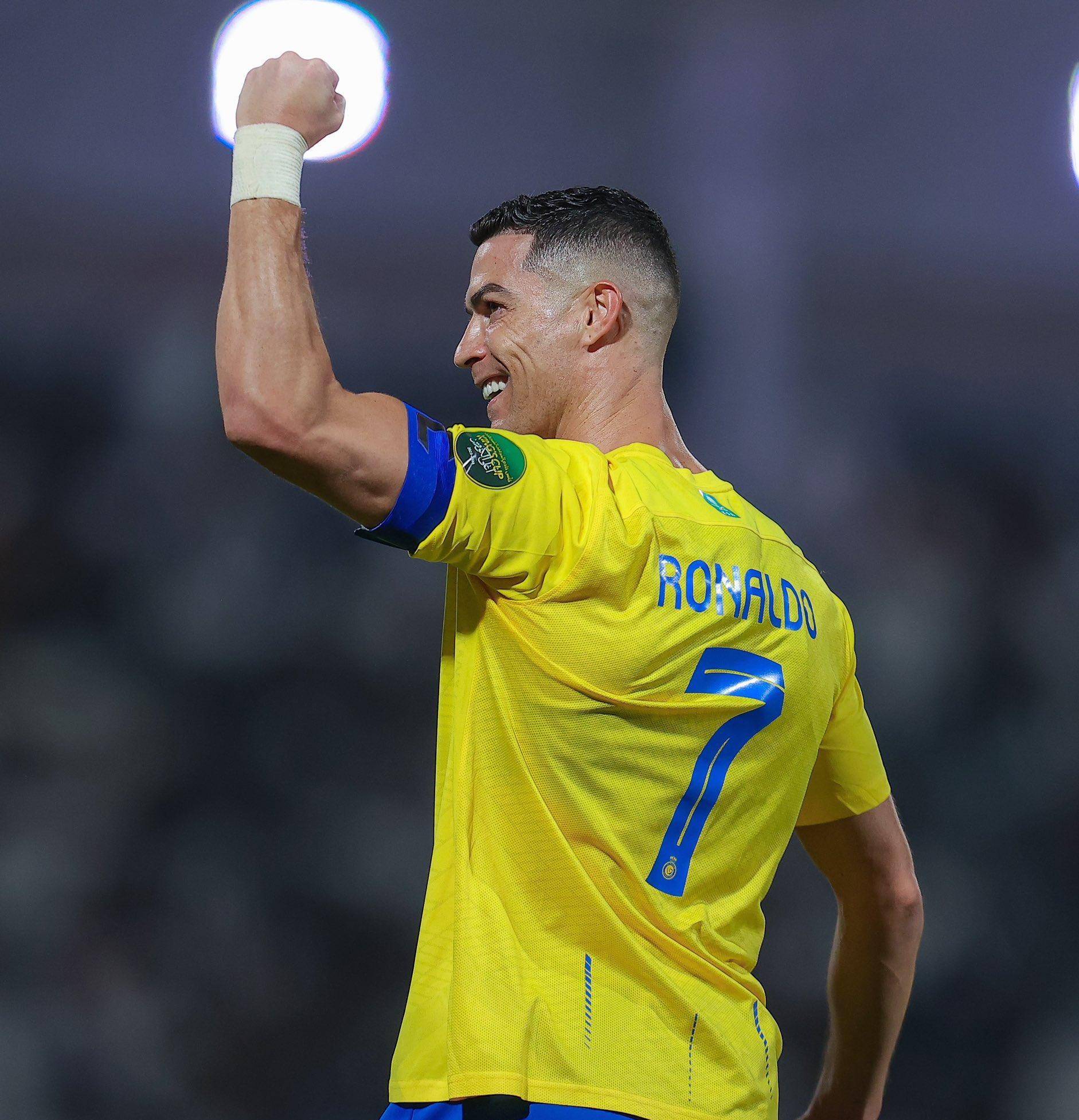 C罗回归首秀大放异彩，巴黎主场球迷高呼名字的简单介绍-九游中国站