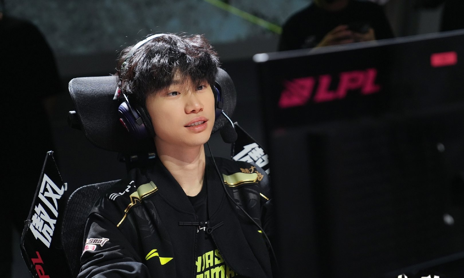 包含Doinb重返赛场，重返赛场首场状态出色，FPX观众沸腾！引发球迷热议的词条-九游官网入口