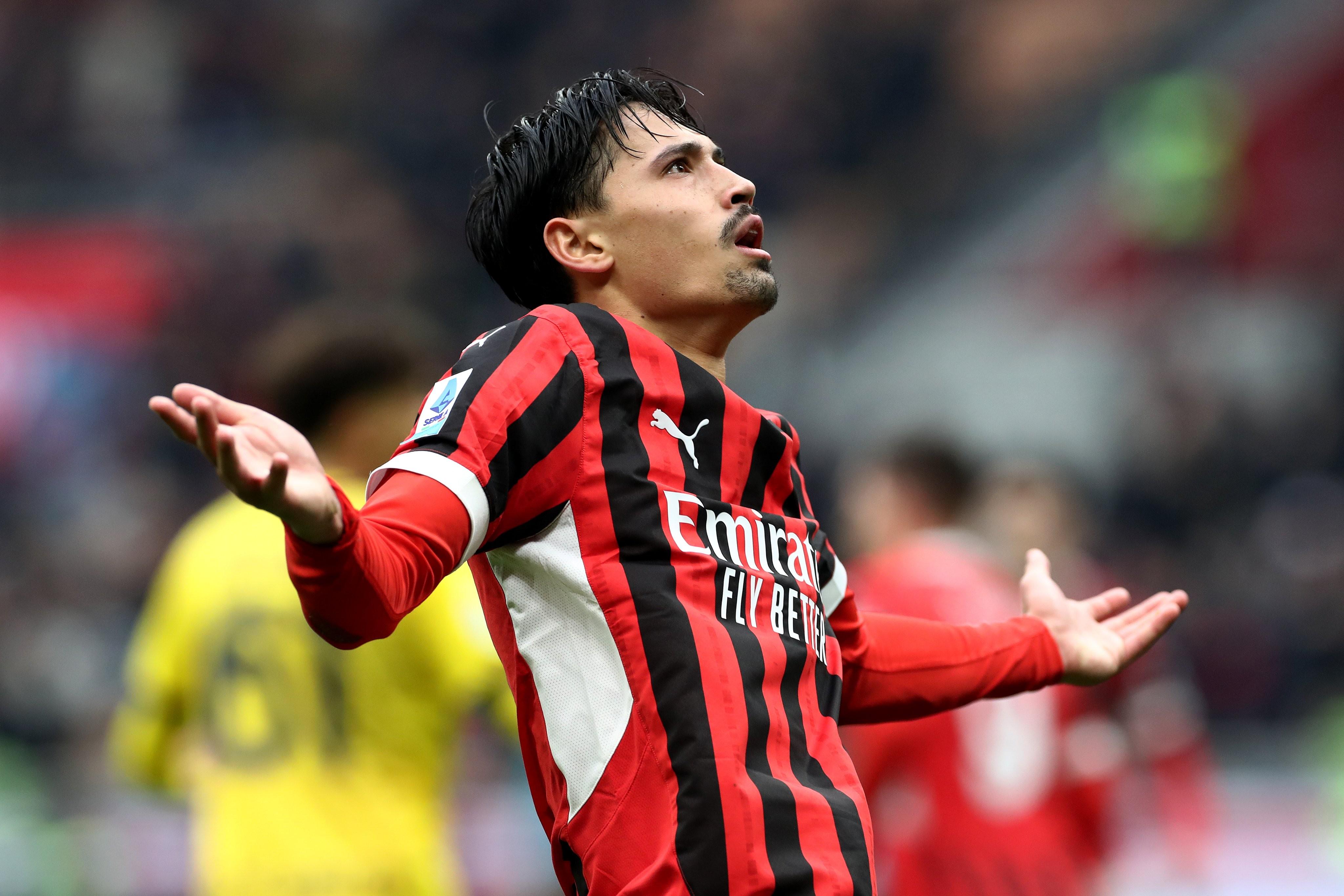 包含AC米兰发布备战花絮，集结日伤情更新，中超任务艰巨，临场指挥获称赞的词条-九游官方服务