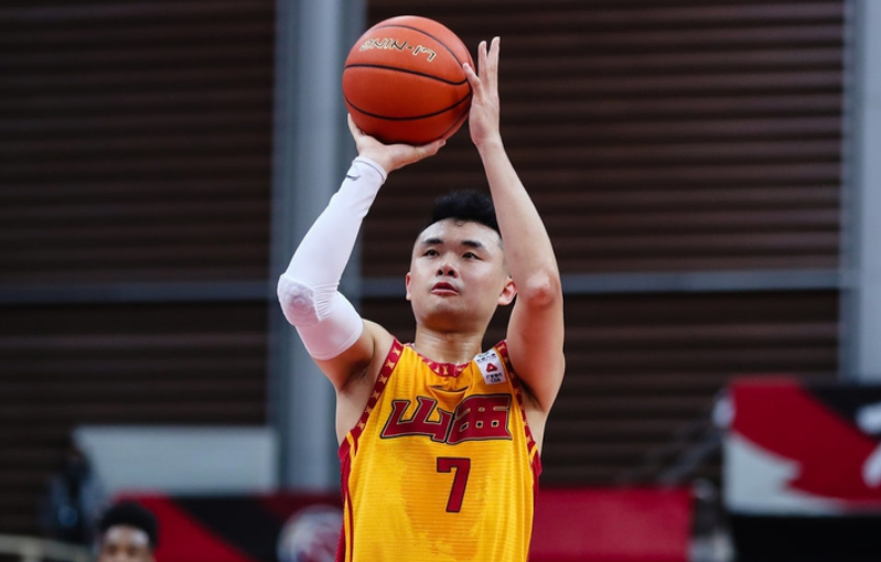 塞维利亚迎CBA季后赛关键赛，清晨状态回暖，悬念犹存，心理建设被强调的简单介绍